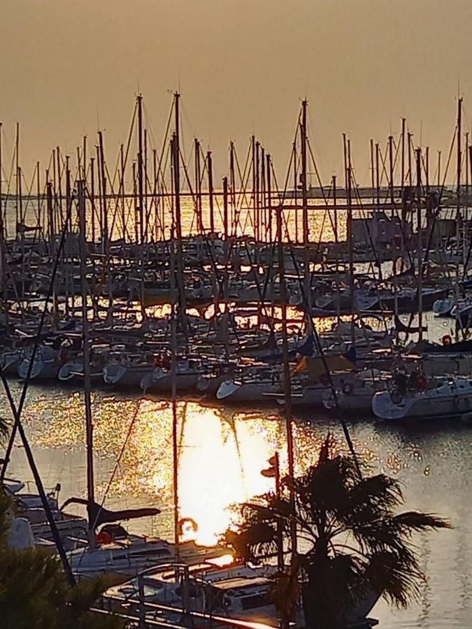 Le Clin D'Oeil Sur Le Port. Daire Gruissan Dış mekan fotoğraf